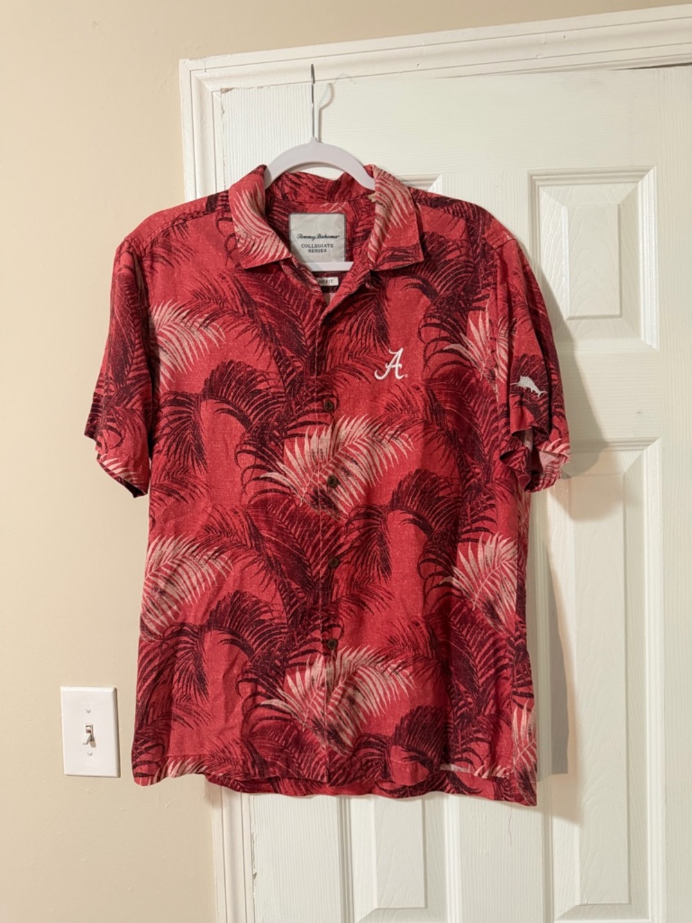 Alabama Crimson Tide Tommy Bahama Red Palm-Print Camp Shirt